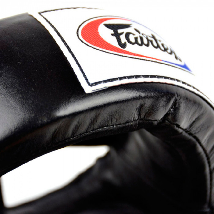 Боксёрский шлем Fairtex HG8 black M