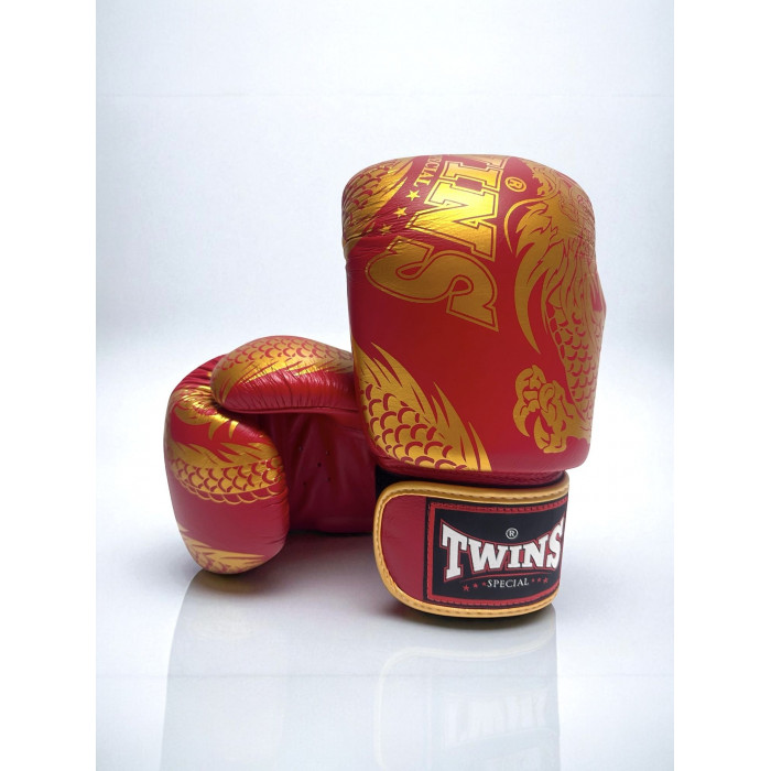 Боксерские перчатки TWINS Special FBGVL3-49 red 12 oz