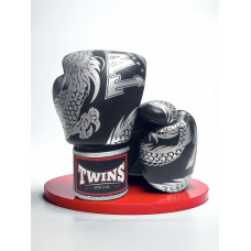 Боксерские перчатки TWINS Special FBGVL3-49 black silver 14 oz