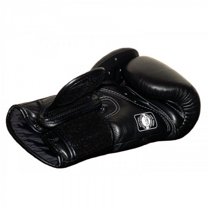 Боксерские перчатки BGVL6 black 16 oz
