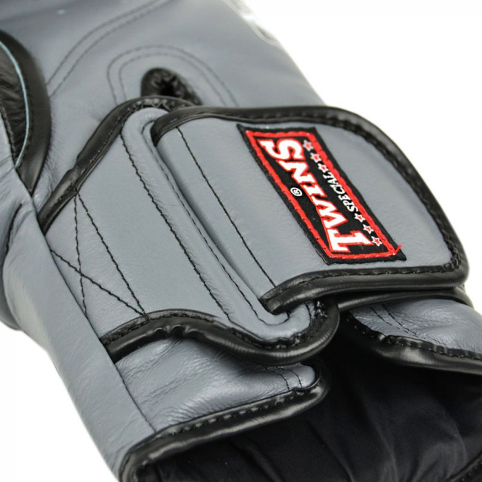 Боксерские перчатки BGVL6 black-grey 16 oz