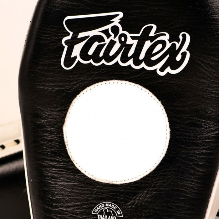 Лапы боксерские Fairtex FMV8