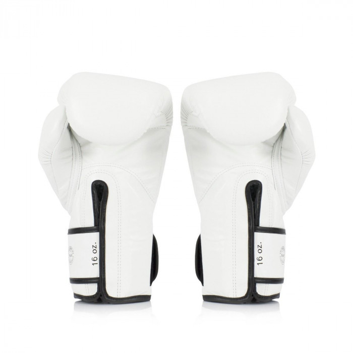 Боксерские перчатки турнира Glory Fairtex BGVG1 white 12 oz
