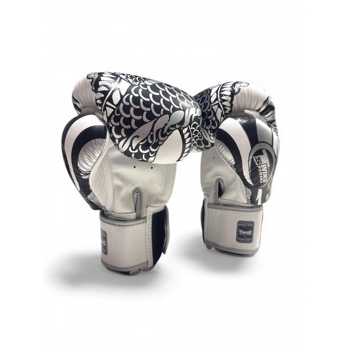 Боксерские перчатки Twins Special FBGV52 Dragon white silver 16 унций