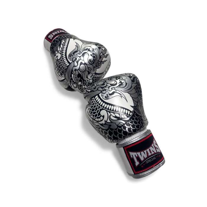Боксерские перчатки Twins Special FBGV52 Dragon white silver 16 унций