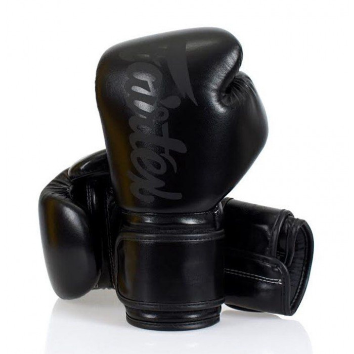 Боксерские перчатки Fairtex BGV14 Solid Black 12 oz