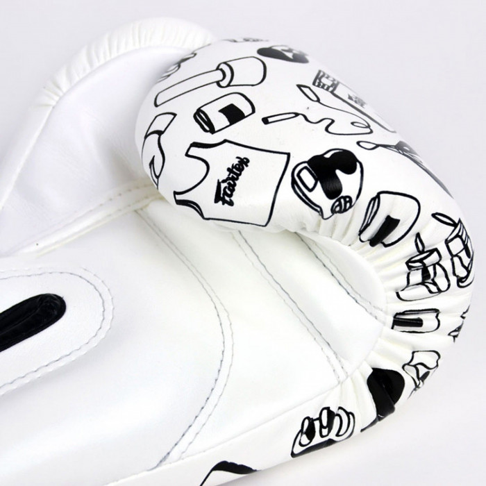 Боксерские перчатки Fairtex BGV14 Street Art Graffiti 1970 12 oz