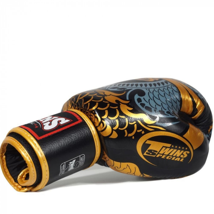 Боксерские перчатки FBGVL3-52 Dragon black gold 14 oz