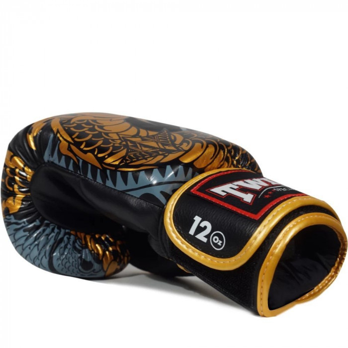 Боксерские перчатки FBGVL3-52 Dragon black gold 14 oz