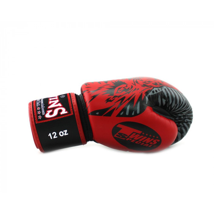 Боксерские перчатки Twins FBGVL50 red 10 oz