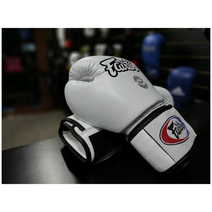 Боксерские перчатки Fairtex BGV27 white 16 oz