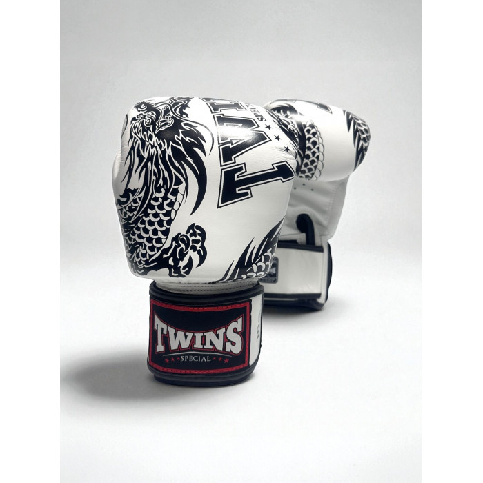 Боксерские перчатки TWINS FBGVL3-49 white black 12 oz
