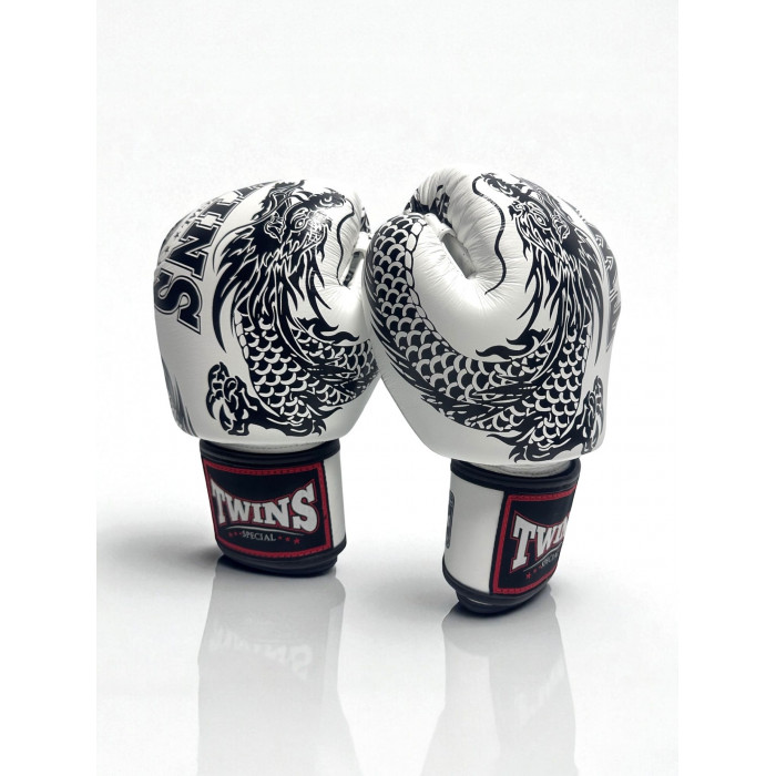 Боксерские перчатки TWINS FBGVL3-49 white black 14 oz