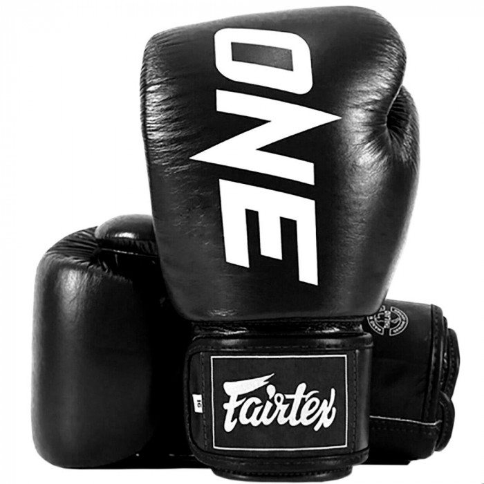 Боксерские перчатки Fairtex One ChampionShip black 12 oz