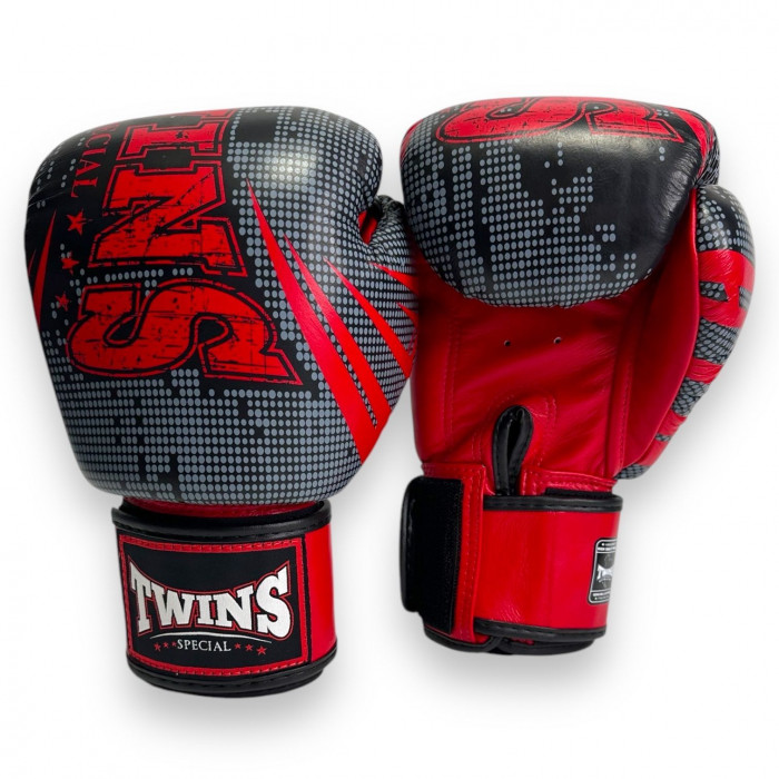 Боксёрские перчатки FBGVL3-TW5 black red 10 oz