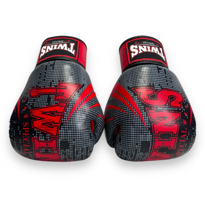 Боксёрские перчатки FBGVL3-TW5 black red 10 oz