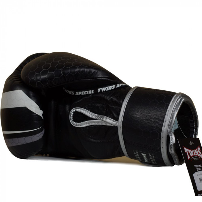 Боксерские перчатки Twins Special BGVL15 black 10 oz