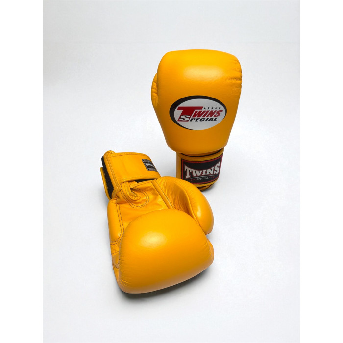 Боксерские перчатки Twins Special BGVL3 yellow 10 oz