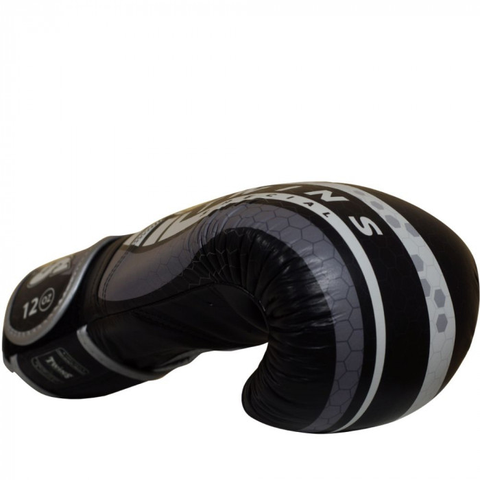 Боксерские перчатки Twins Special BGVL15 black 16 oz