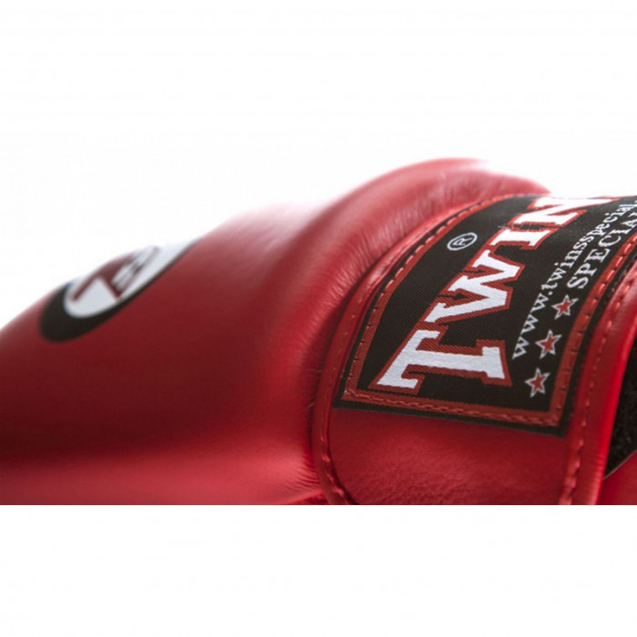 Боксерские перчатки Twins Special BGVL3 red 18 oz